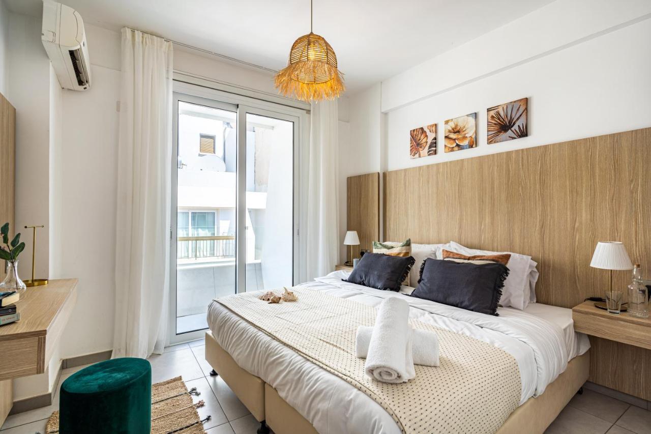 Beach Daze 1-Br Apt By Finikoudes Beach Larnaca Extérieur photo